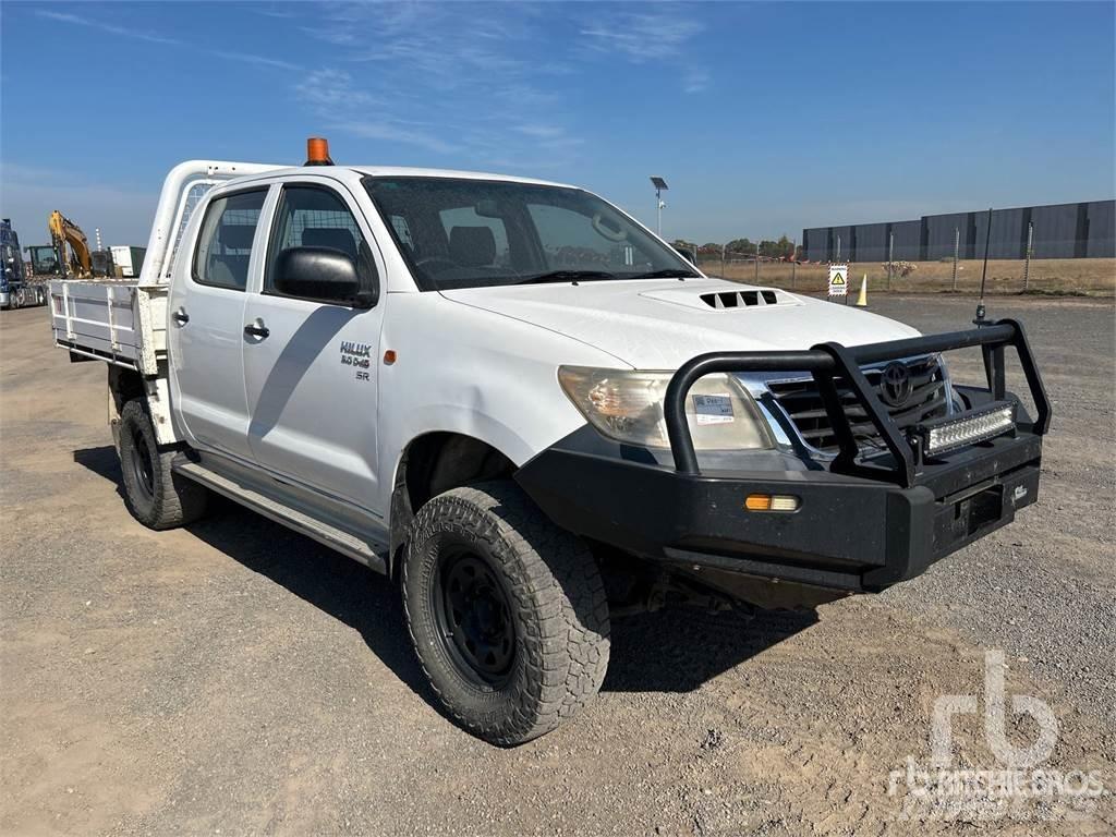 Toyota HILUX 皮卡车