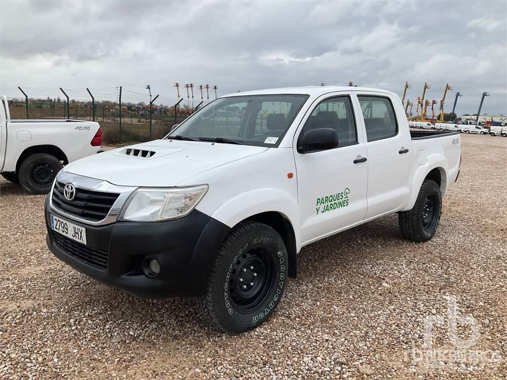 Toyota HILUX 皮卡车