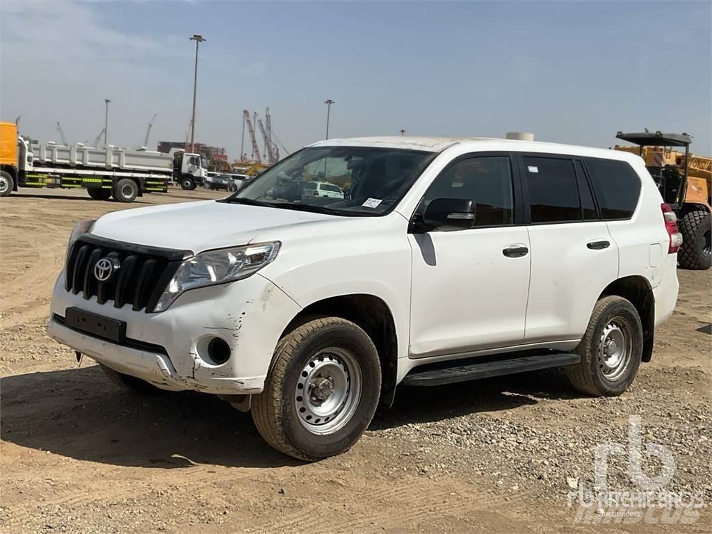 Toyota PRADO 皮卡车