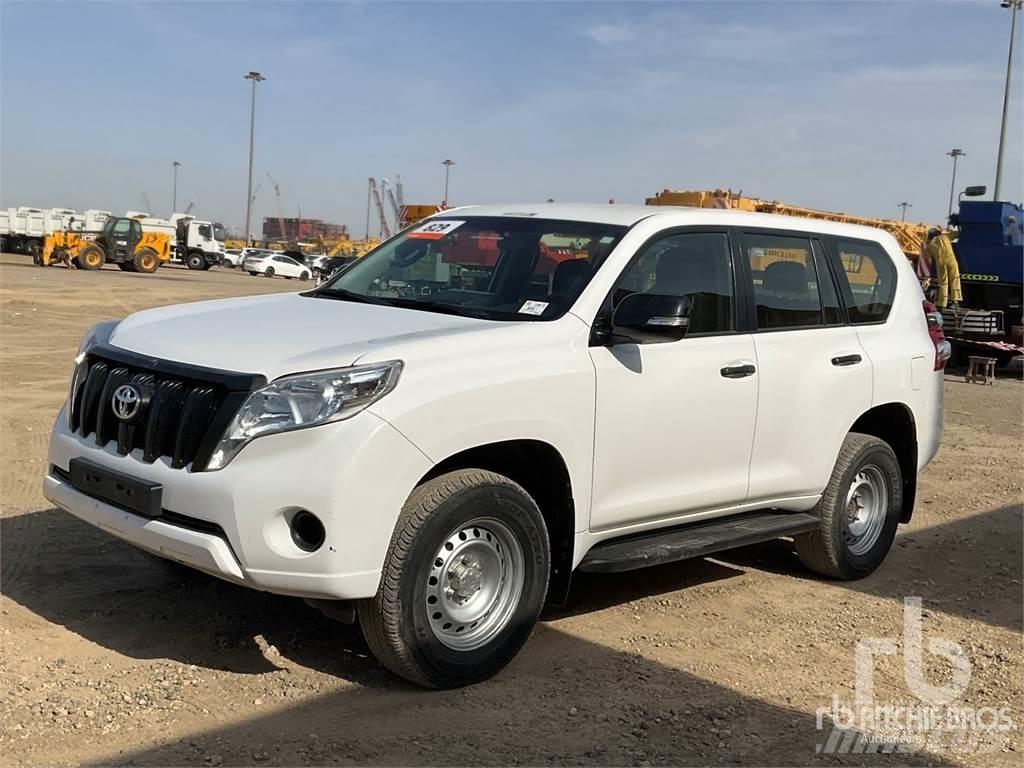Toyota PRADO 皮卡车