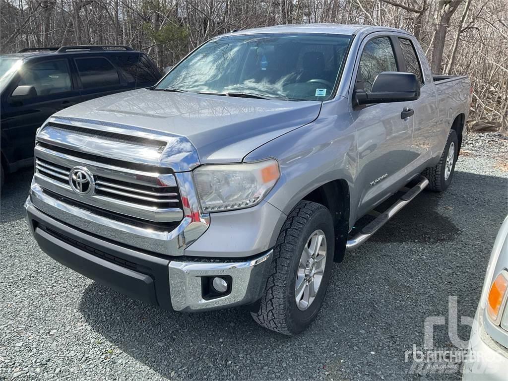Toyota TUNDRA 皮卡车