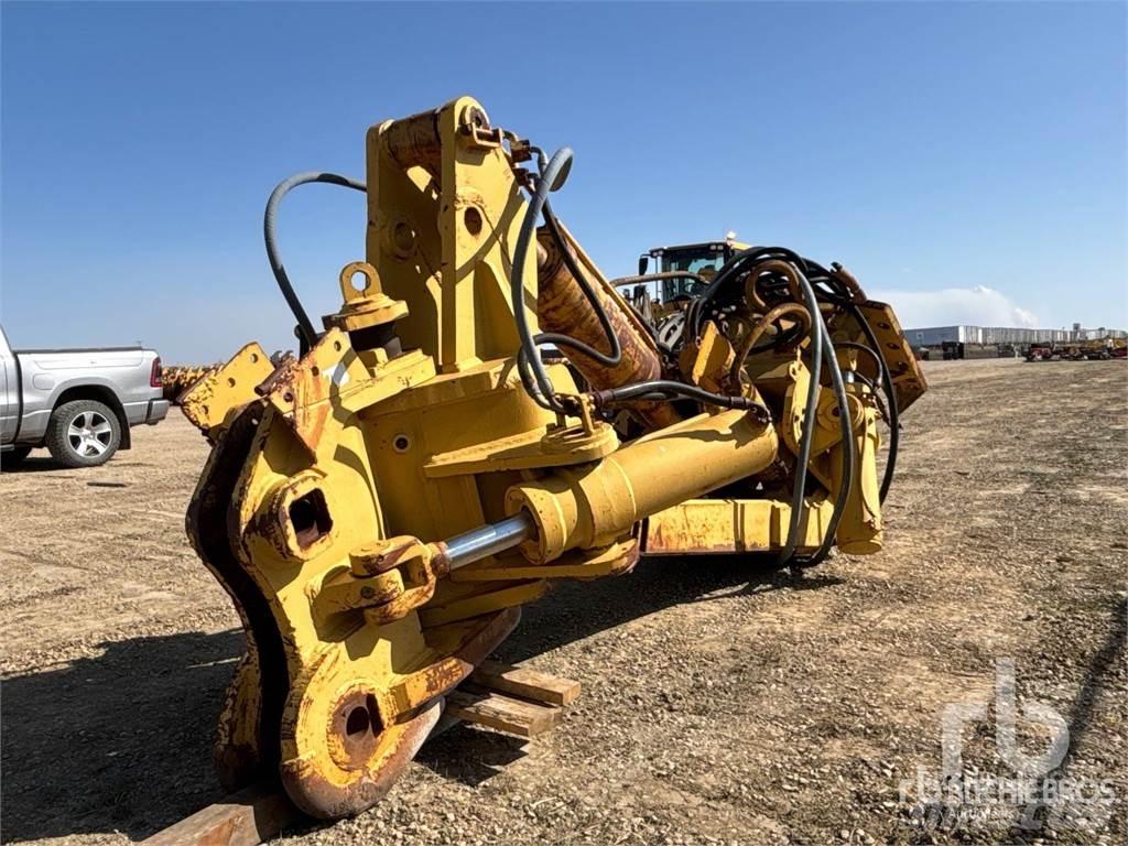 Trimble CB460 松土器