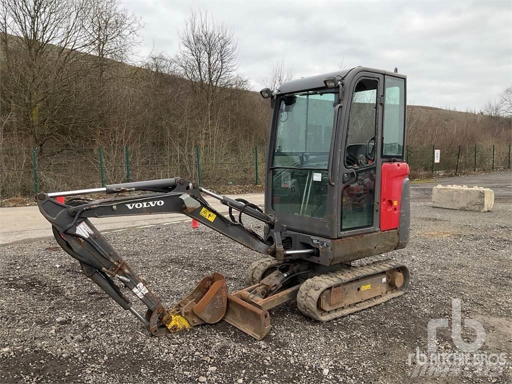 Volvo EC18D 小型挖掘机