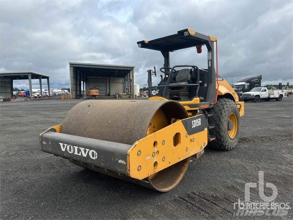 Volvo SD115B 土壤压实机
