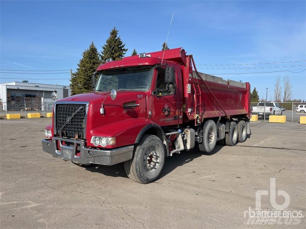Volvo VHD84B300 自卸式货车