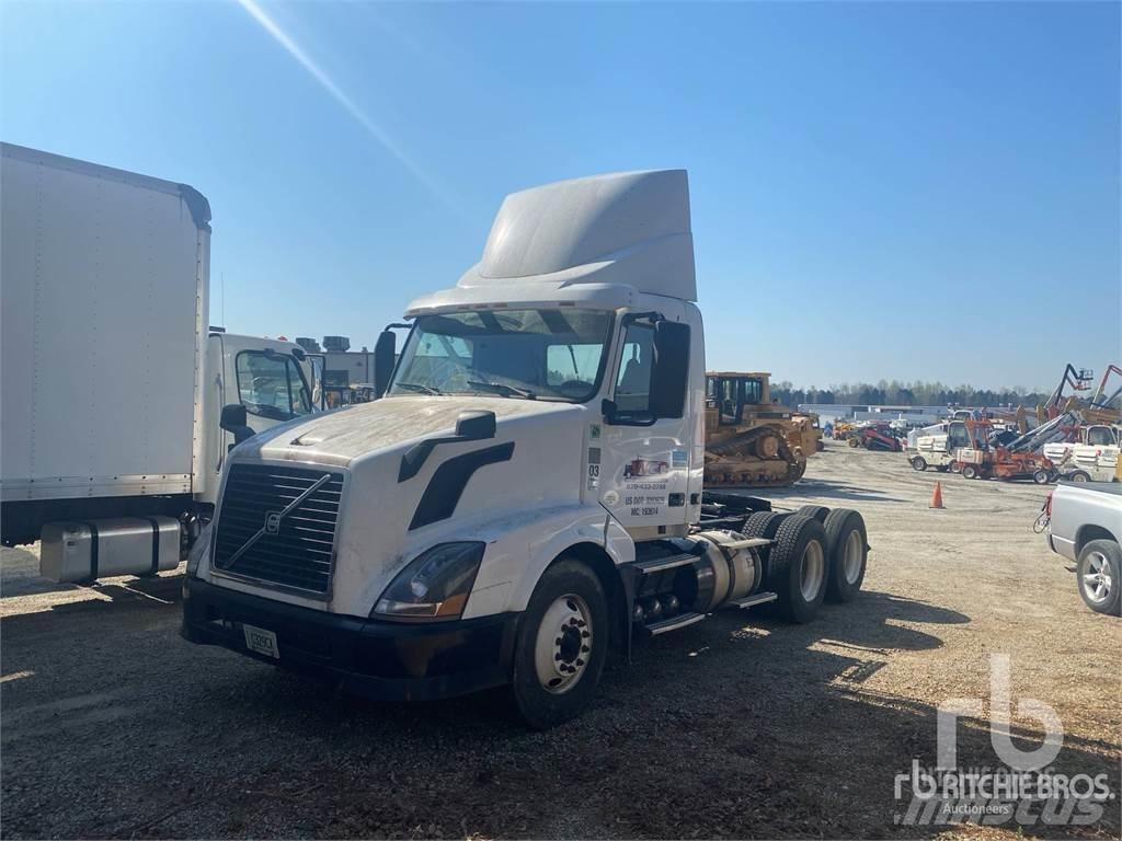 Volvo VNL 牵引车