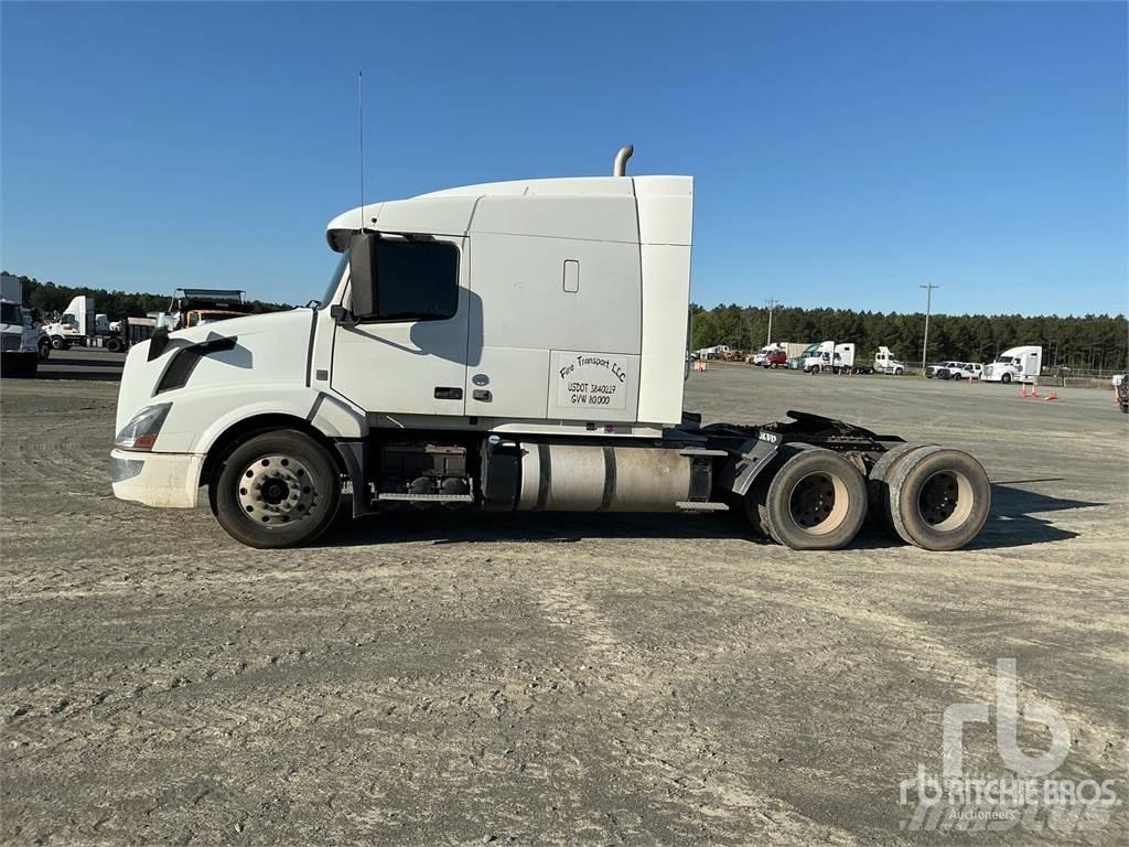 Volvo VNL 牵引车