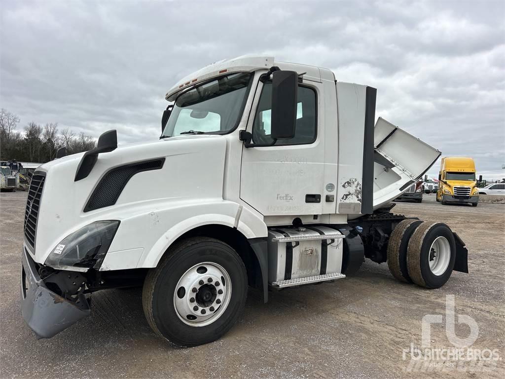 Volvo VNL 牵引车