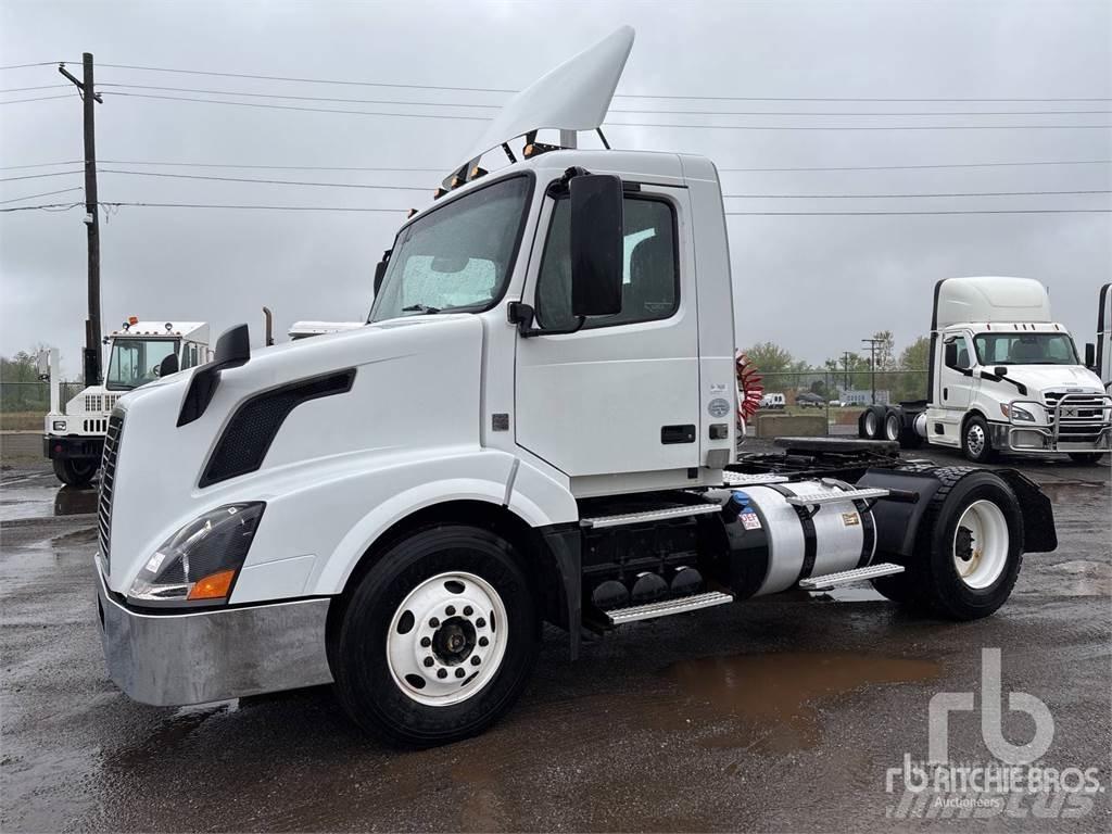 Volvo VNL 牵引车
