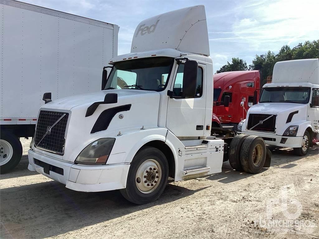Volvo VNL 牵引车