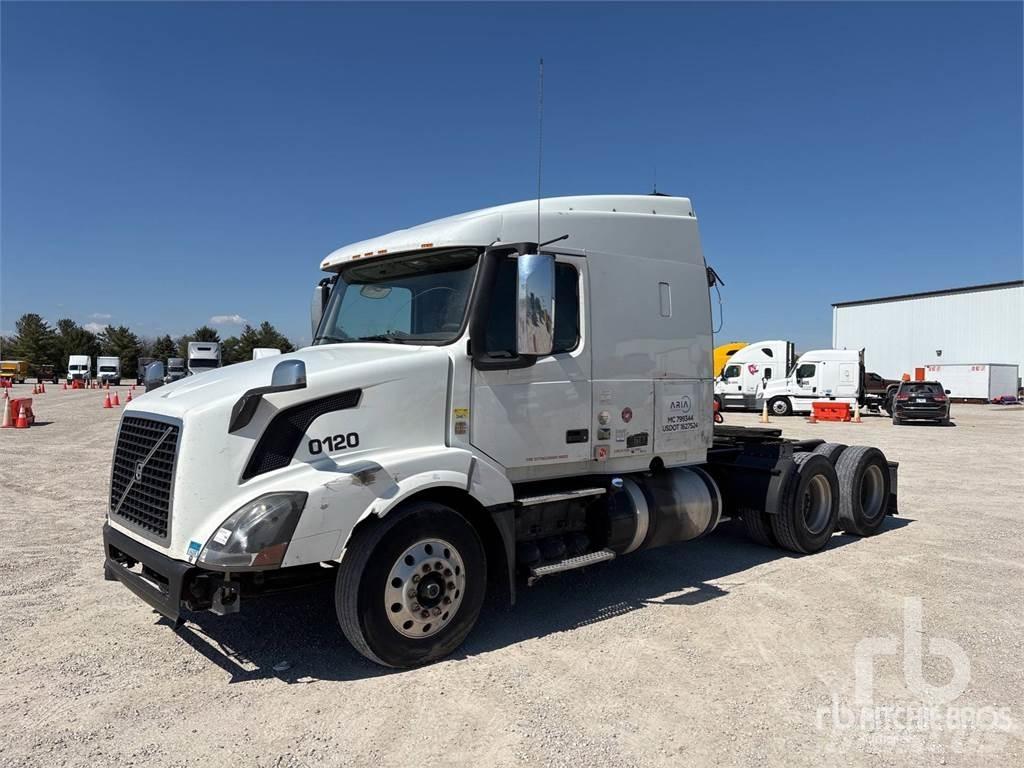 Volvo VNL 牵引车
