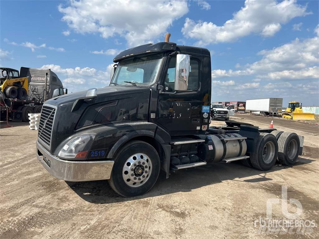 Volvo VNL300 牵引车