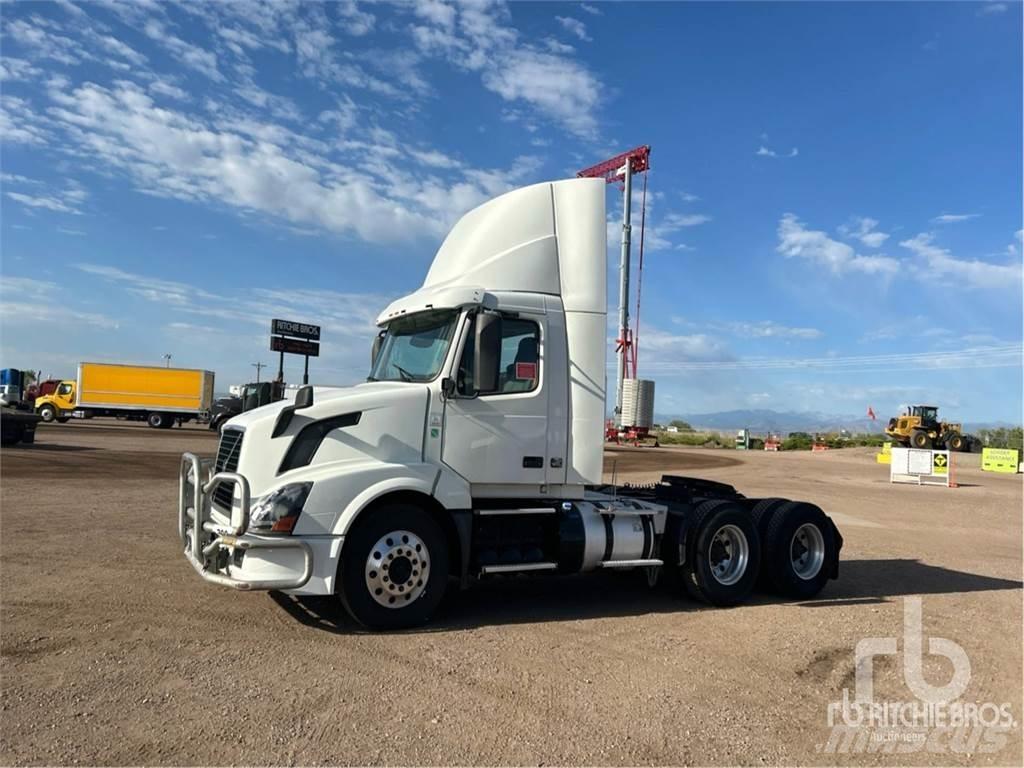 Volvo VNL300 牵引车