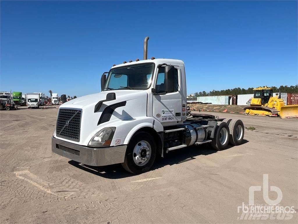 Volvo VNL300 牵引车
