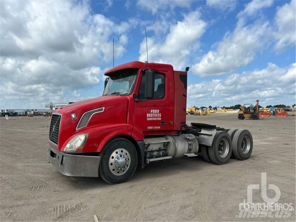 Volvo VNL300 牵引车