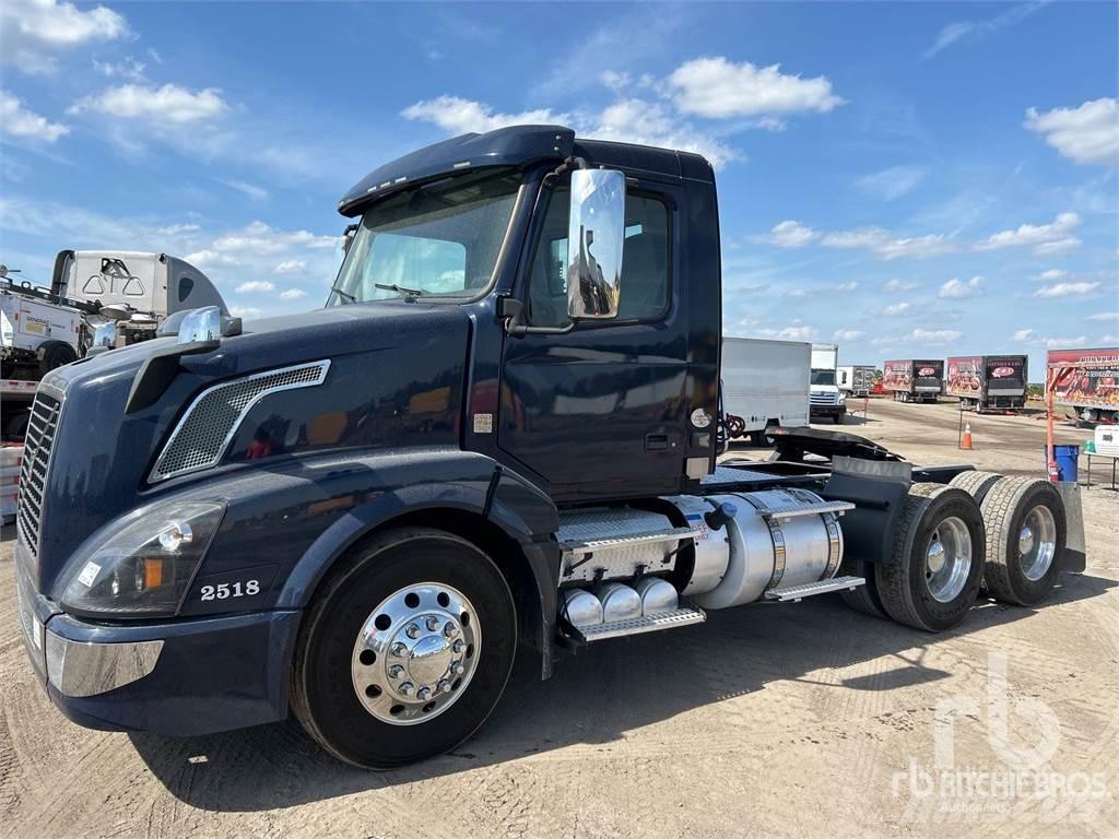 Volvo VNL300 牵引车