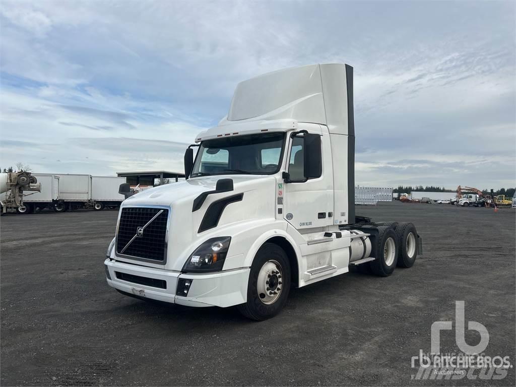 Volvo VNL300 牵引车
