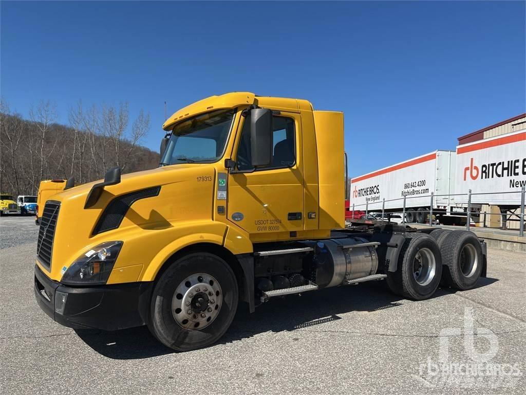 Volvo VNL300 牵引车
