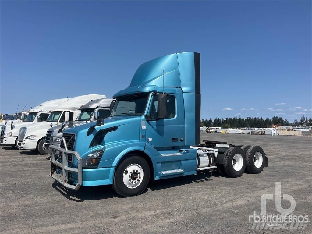 Volvo VNL300 牵引车