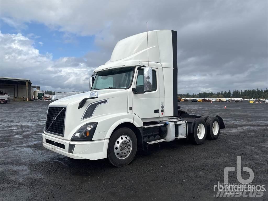Volvo VNL300 牵引车