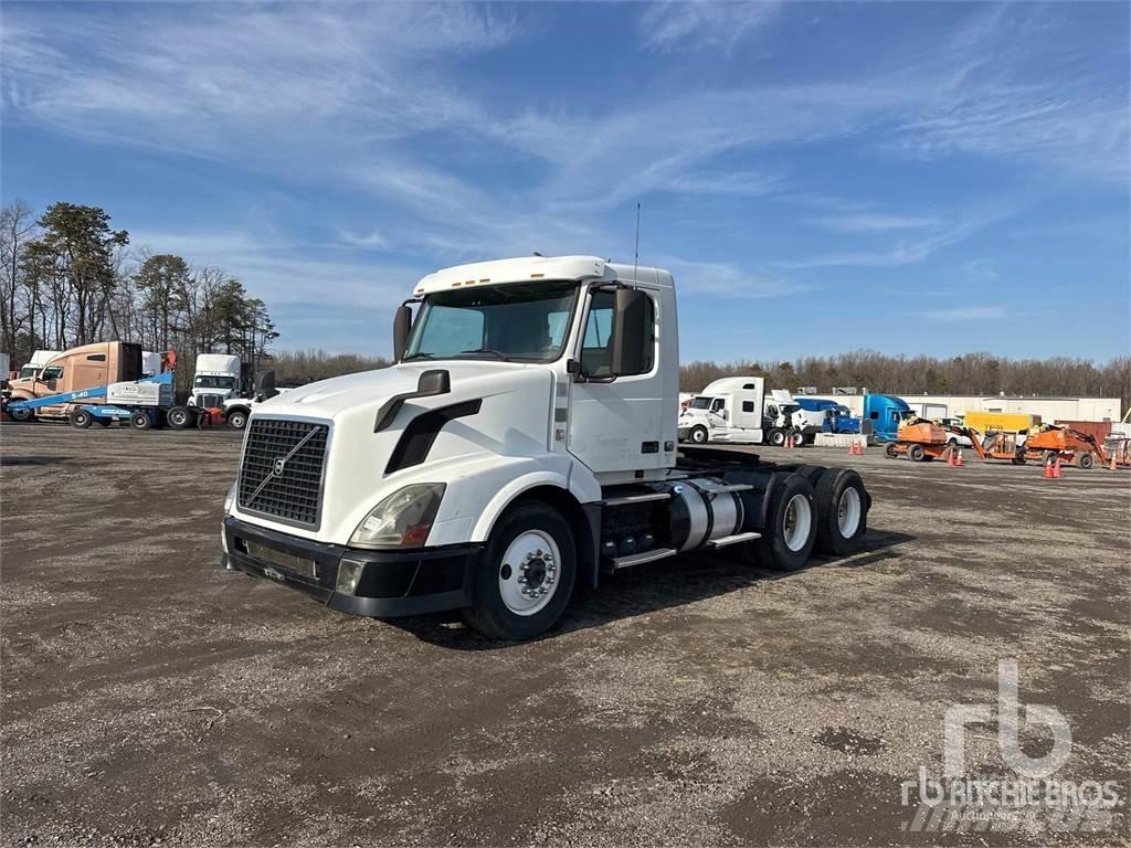 Volvo VNL300 牵引车