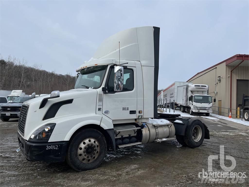 Volvo VNL300 牵引车