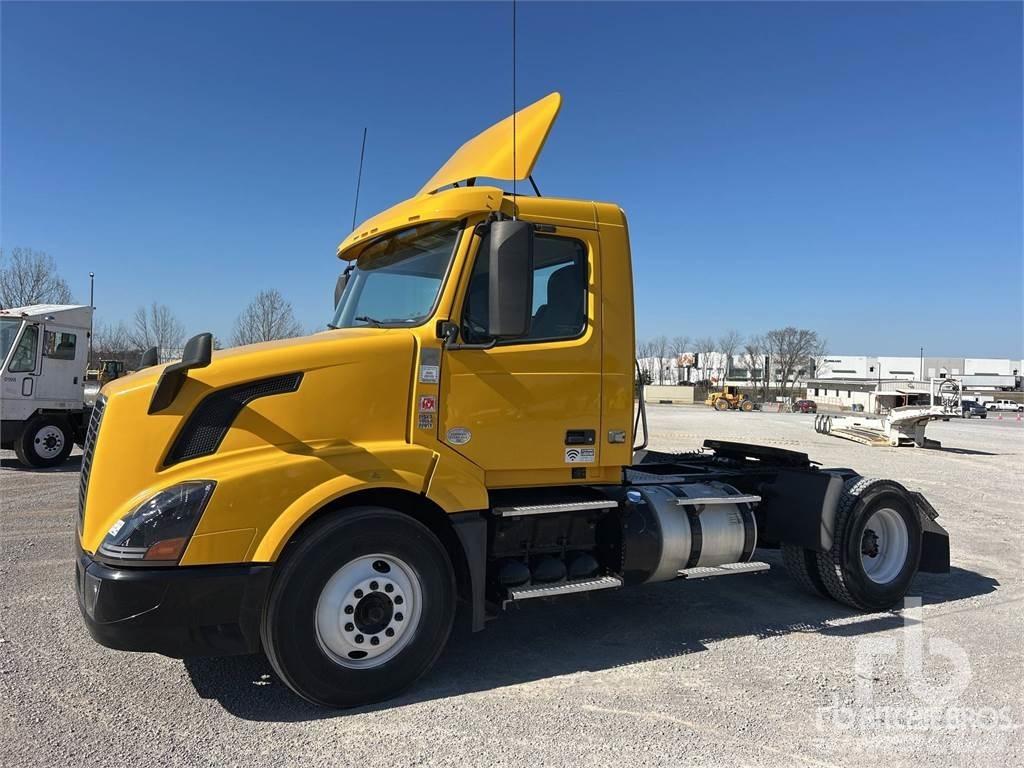 Volvo VNL42300 牵引车