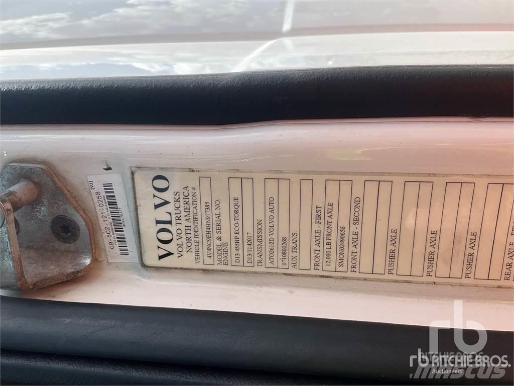 Volvo VNL64 牵引车