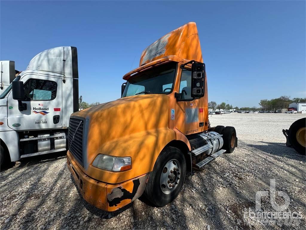 Volvo VNM 牵引车