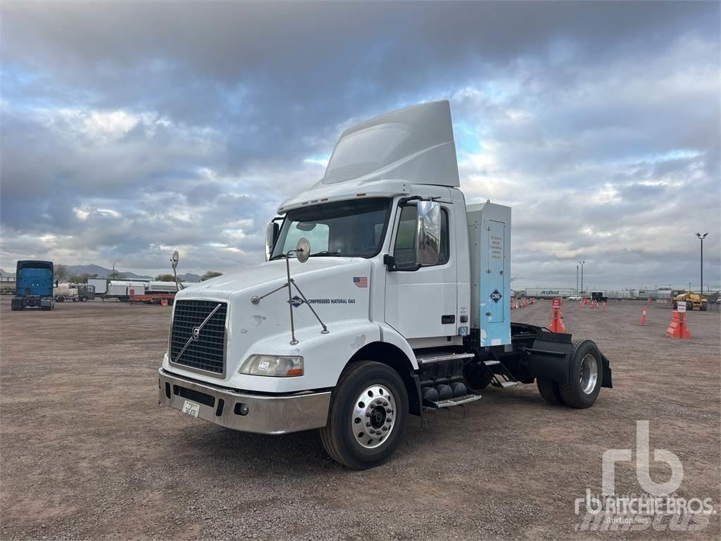 Volvo VNM 牵引车