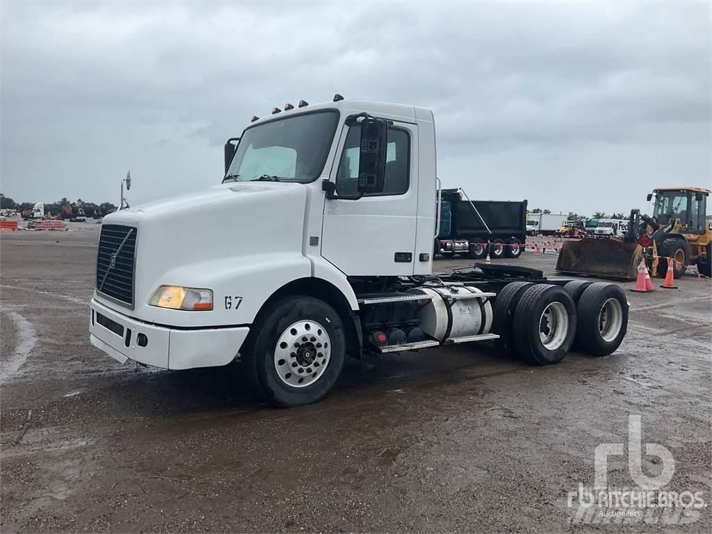 Volvo VNM200 牵引车