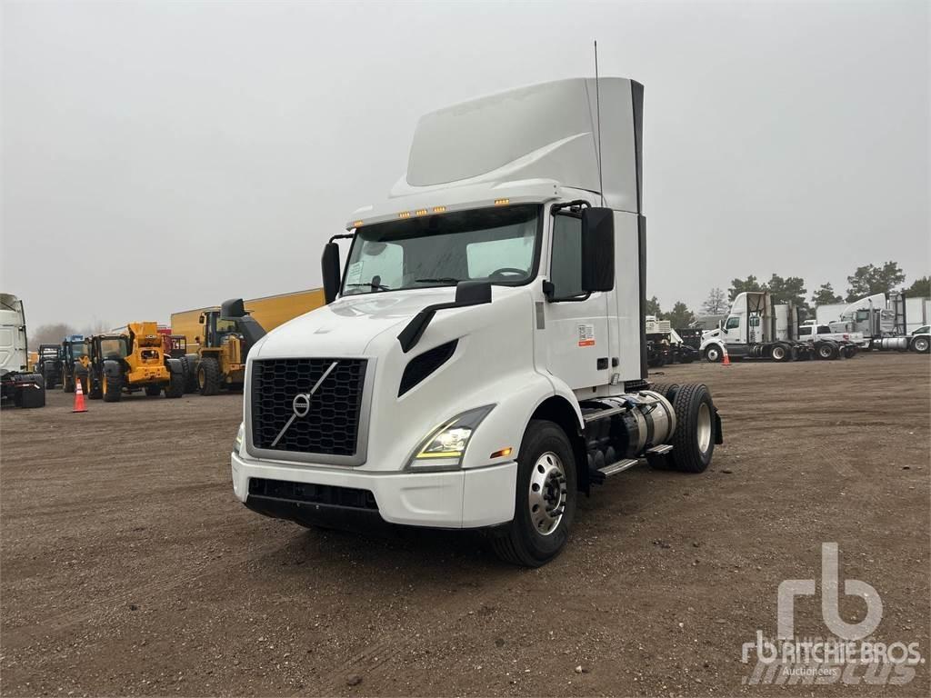 Volvo VNR42300 牵引车