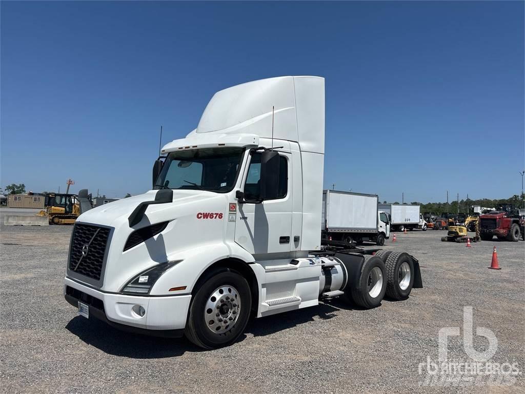 Volvo VNR64300 牵引车