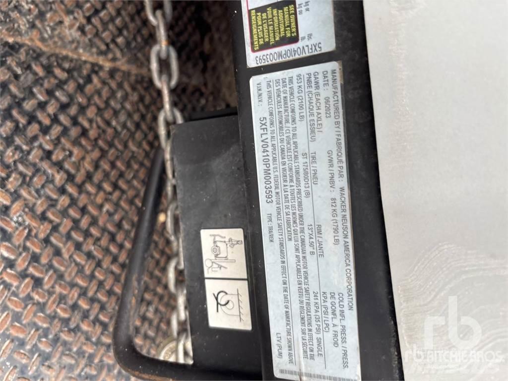 Wacker LTVG 拖车式灯塔