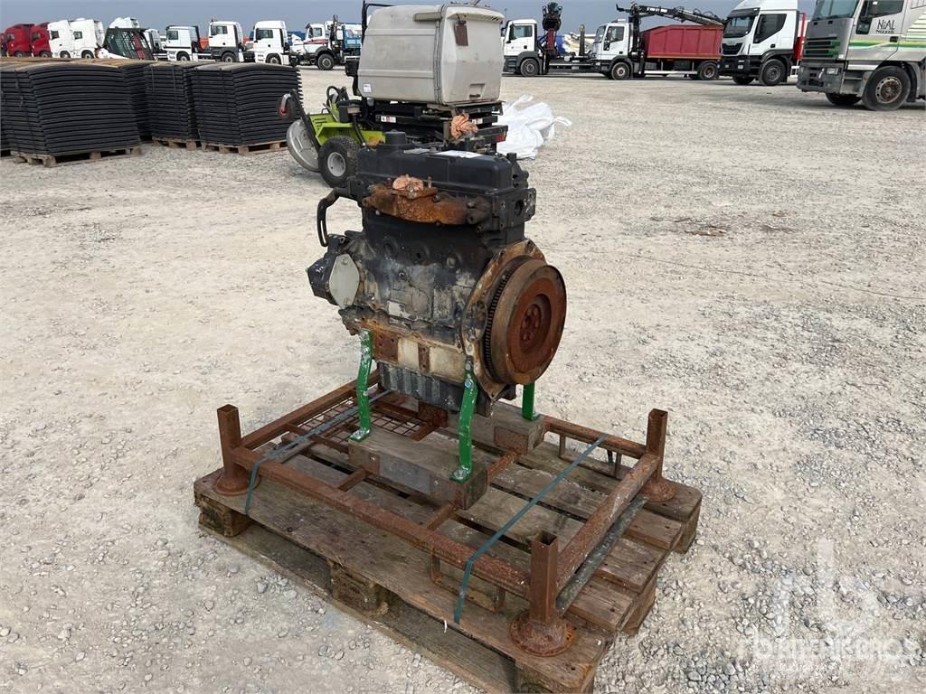 Yanmar 4TNV88 发动机