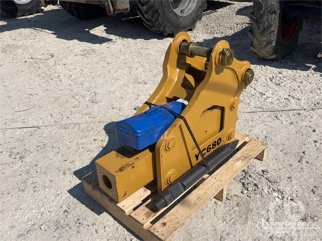  YC680 破碎锤