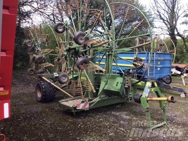Krone 1400+ 犁耙和摊草机