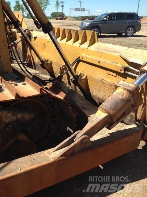 CAT D6H 履带式推土机