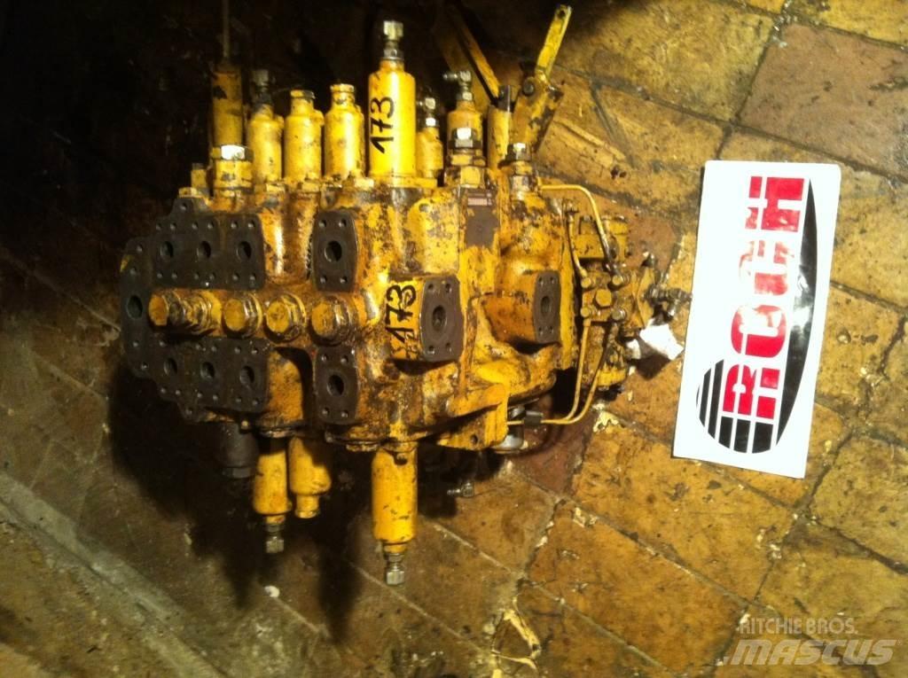Komatsu 91A062M - 9 SEKCYJNY 液压