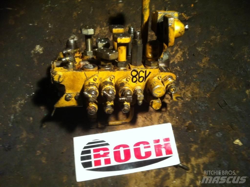 Komatsu BBF10021 - 4 SEKCYJNY 液压