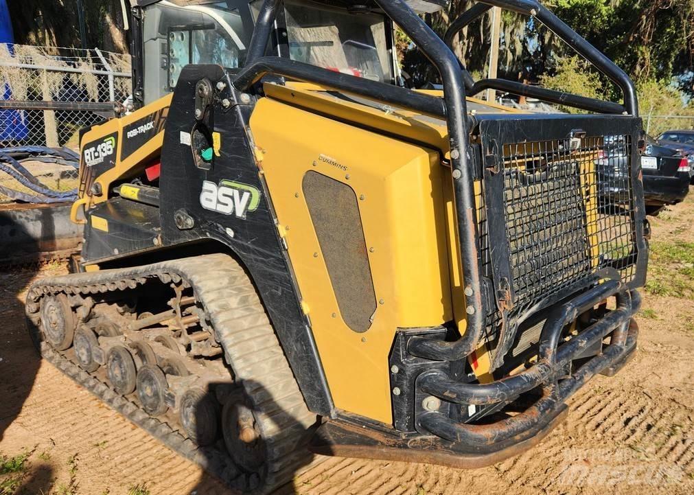 ASV RT135F 滑移装载机
