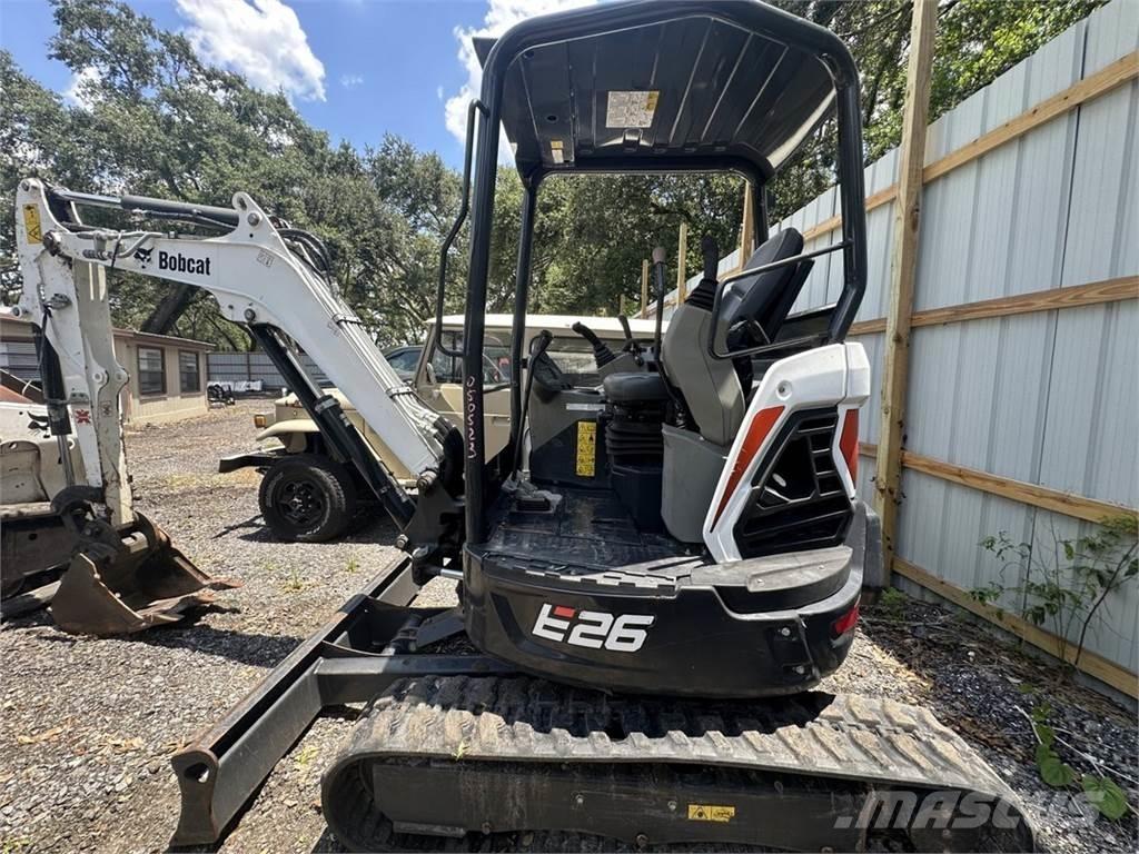 Bobcat E26 中型挖掘机
