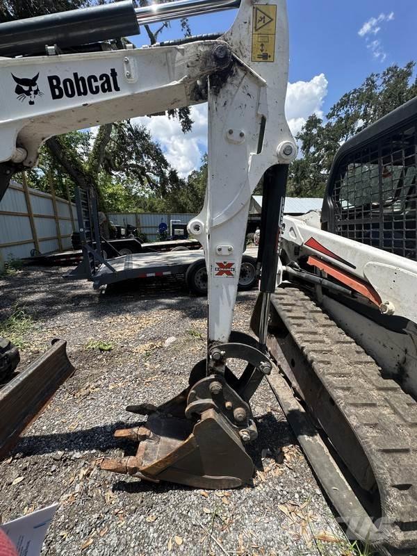 Bobcat E26 中型挖掘机