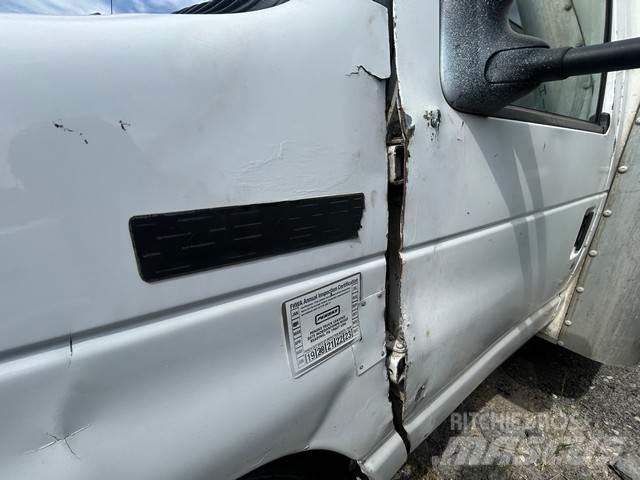 Ford E-350 厢式货车