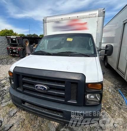 Ford E-350 厢式货车