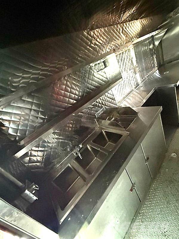 Ford E-350 厢式货车