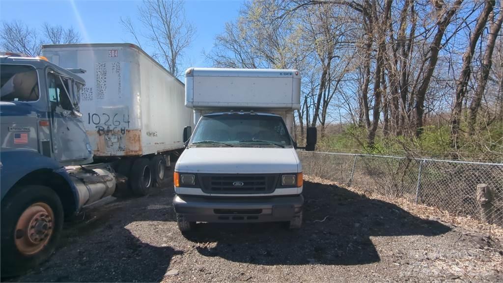 Ford E450 厢式货车