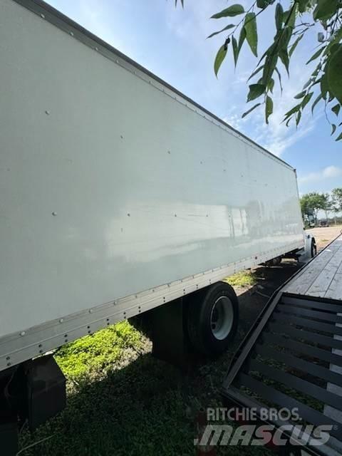 Freightliner M2 厢式货车