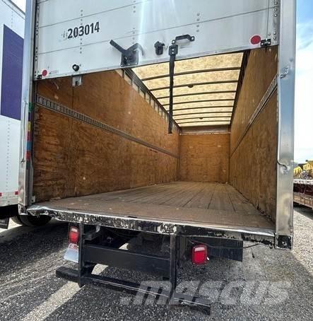 Freightliner M2 厢式货车