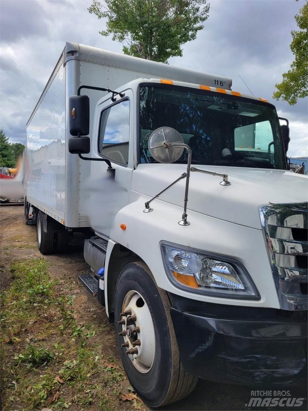 Hino 268 厢式货车